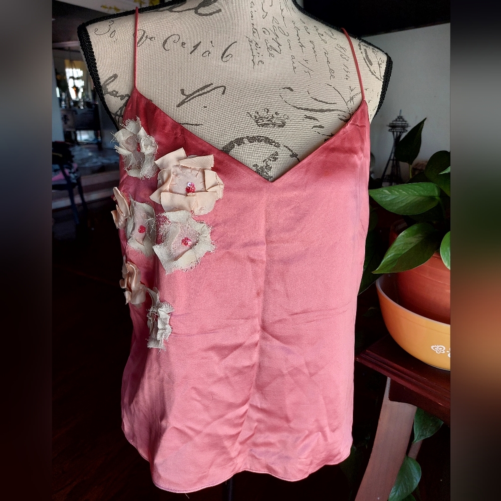 Banana Republic White Daisy Wrinkle Tank Top & two others size Large (bundle)